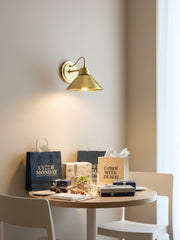 Aurenza Gebogene Arm Globe Wandlampe – Moderne Industrielle Wandleuchte für Badezimmer, Schlafzimmer und Flur