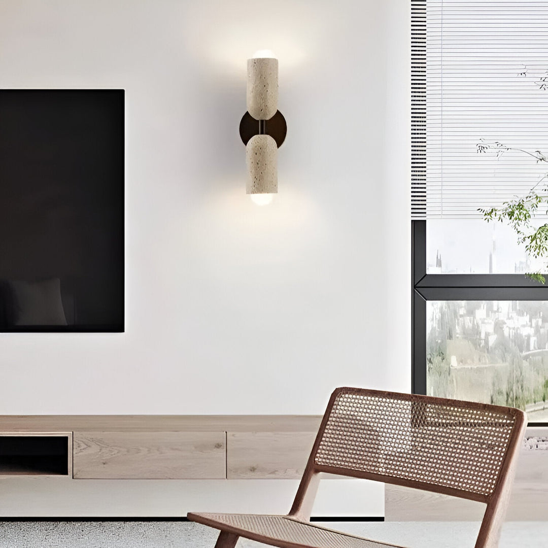 Merrill Travertin und Holz LED Wandleuchte