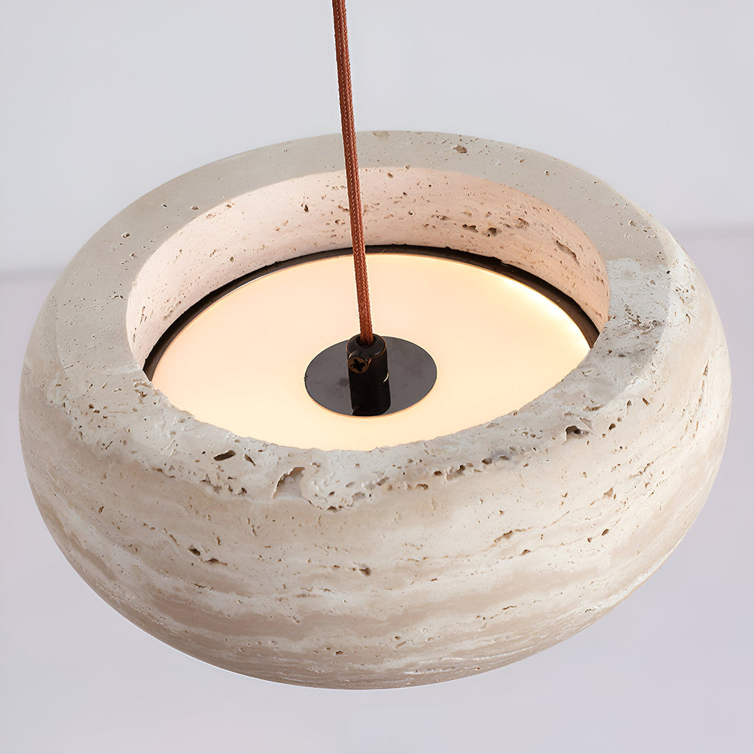 Suspension en pierre travertin style Wabi Sabi
