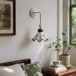Bild in Gallery-Viewer laden, reading corner wall lamp scene