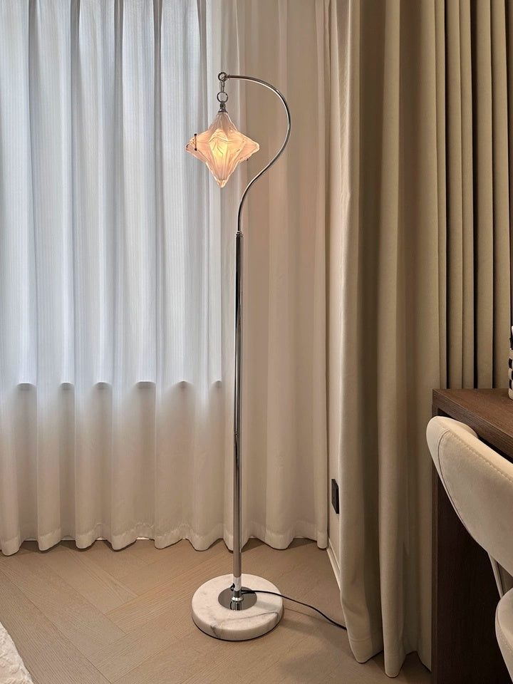 Lámpara de pie Art Déco Star: Lámpara de pie moderna para espacios de estar – Astris Orion 