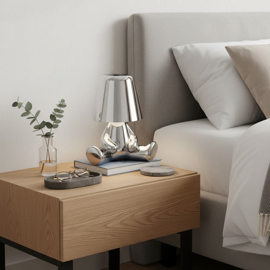 Aurabrova Wiederaufladbare Tischlampe in Menschenform – Moderne Aluminiumlampe für das Wohnzimmer