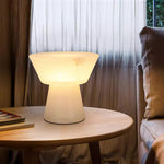Bild in Gallery-Viewer laden, Beta Marmor Alabaster Tischlampe
