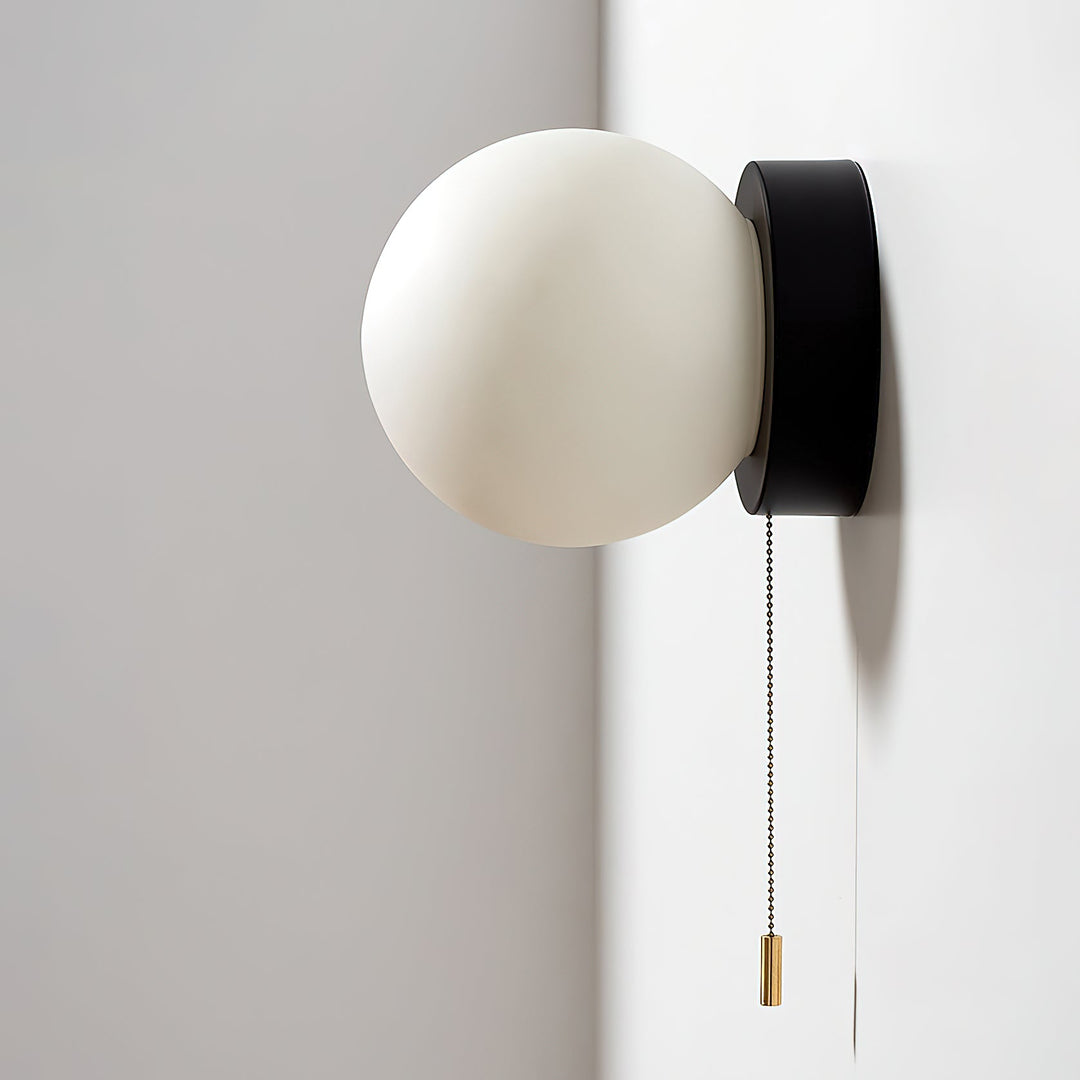Gram Wall Lamp