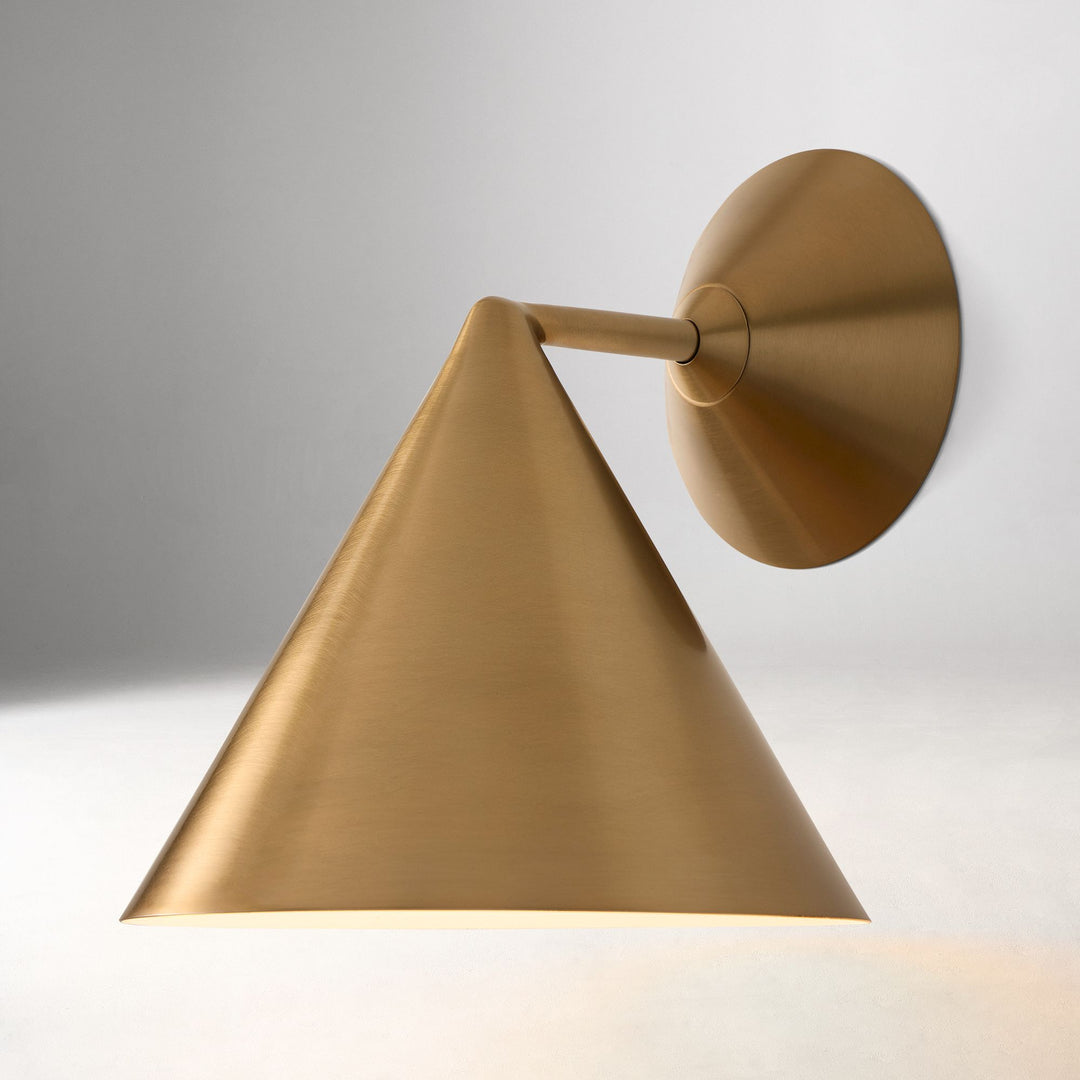 Aplique de pared cónico de metal Brivana: aplique de pared moderno para exteriores con pantalla cónica