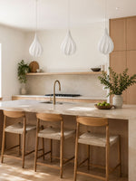 Bild in Gallery-Viewer laden, White Spiraling Polymer Teardrop Pendant Light