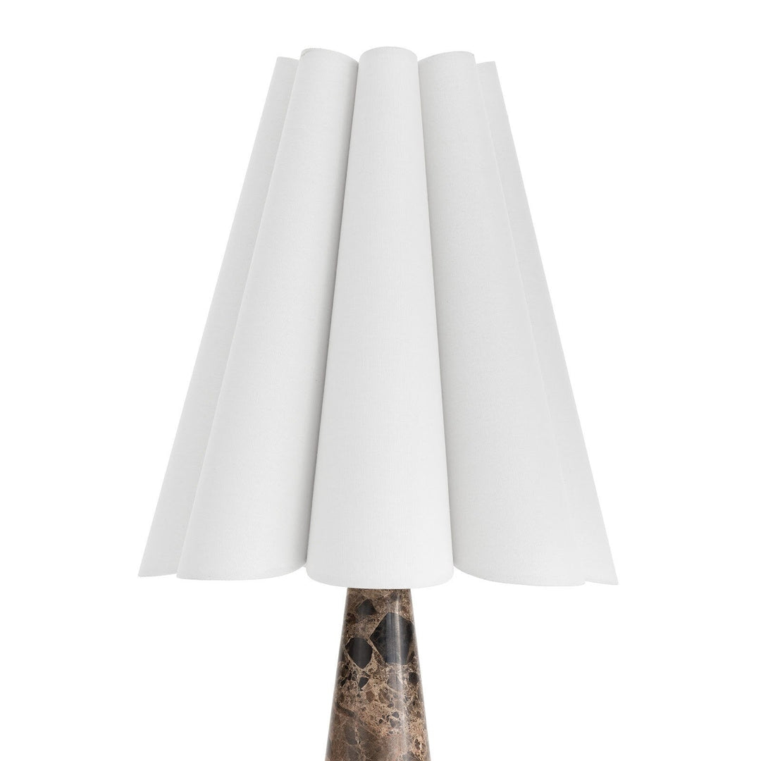 Lampe de table plissée Shadon en marbre