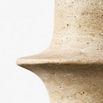 Charger l'image dans la visionneuse de galerie, Close detail of polished travertine rim with natural pores and warm beige variation