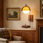 Charger l'image dans la visionneuse de galerie, Applique murale Sunset Vintage Modern – Lampe à double abat-jour de la série Sunset avec base texturée en bois