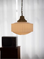 Bild in der Galerieansicht laden, Opalglas Pendelleuchte – Vintage Milchglas Pendelleuchte im Art Deco Stil
