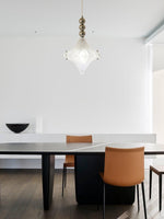 Cargar imagen en el visor de la Galería, Lámpara colgante Art Déco Star de cristal esmerilado con estilo geométrico - Astris Elara 
