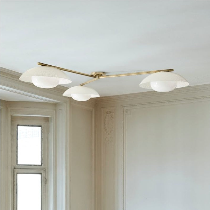 Lámpara de techo empotrada Elorina de 3 luces de vidrio y metal: una elegante luminaria para espacios modernos.