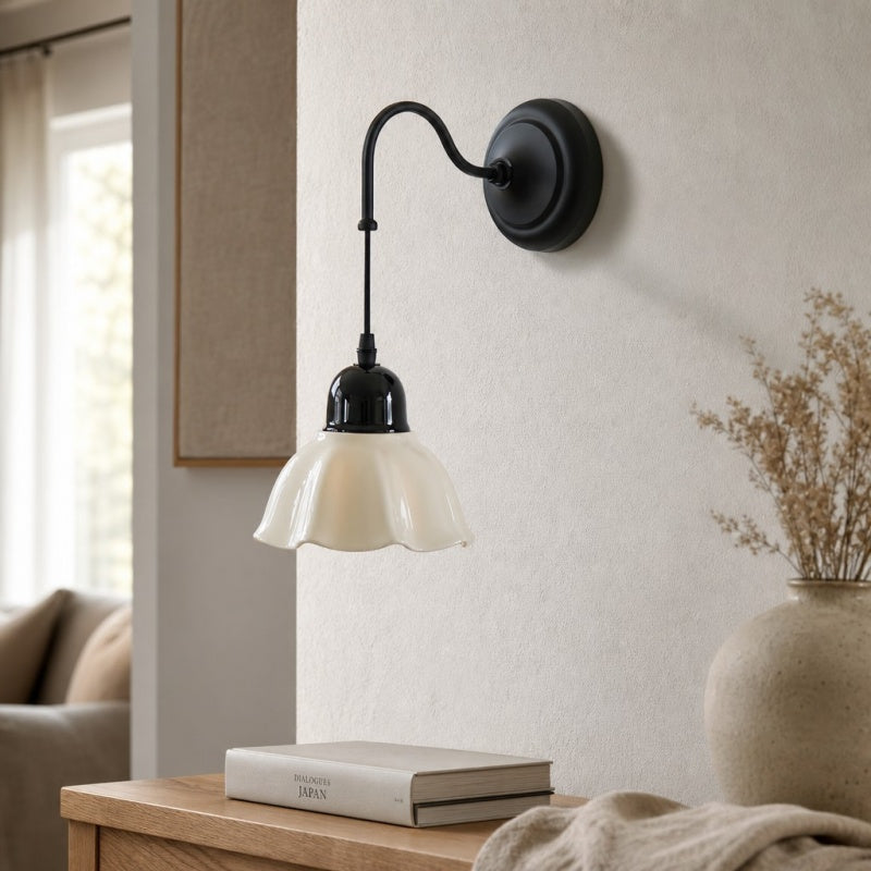 Cazelle Vintage Floral Wall Lamp – Artistic Flower Design Sconce for Bedroom and Hallway
