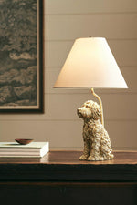 Cargar imagen en el visor de la Galería, Lámpara de mesa única Pawdia: lámpara decorativa de cerámica con forma de animal
