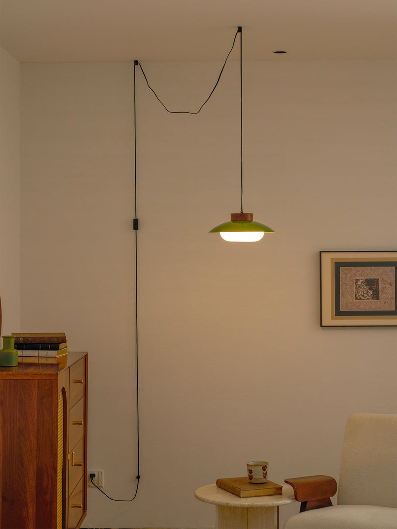 Saucer Plastic Plug-In Pendant Lamp