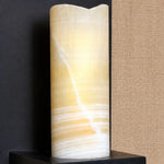 Bild in Gallery-Viewer laden, Cream translucent shade detail