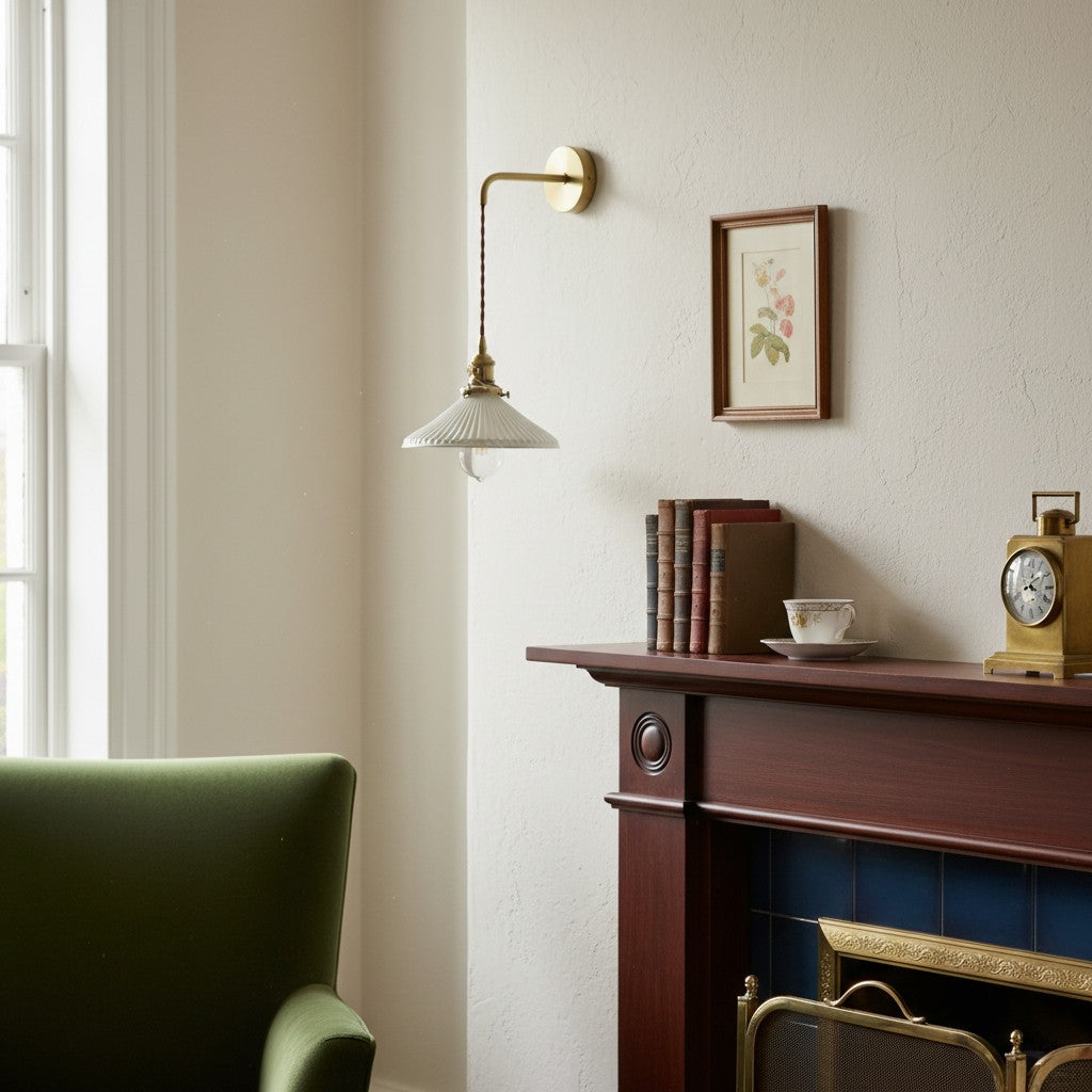 Lámpara de pared cerámica plisada Cerelle – Aplique escultórico con diseño acanalado para dormitorio o pasillo N30