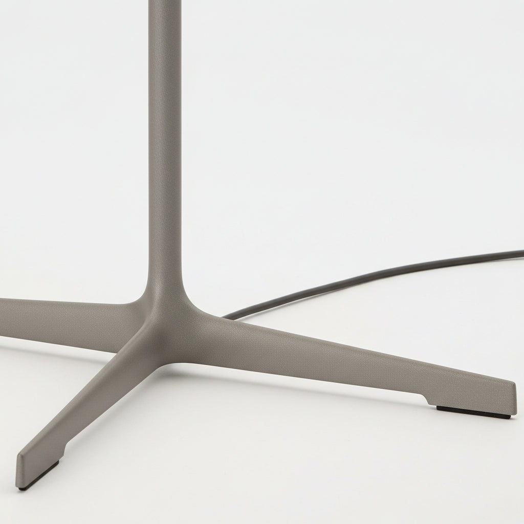 Lampe de Table Décorative Moderne Delvara - Lampe de Bureau à Base Métallique avec Abat-jour en Parchemin pour Table de Chevet