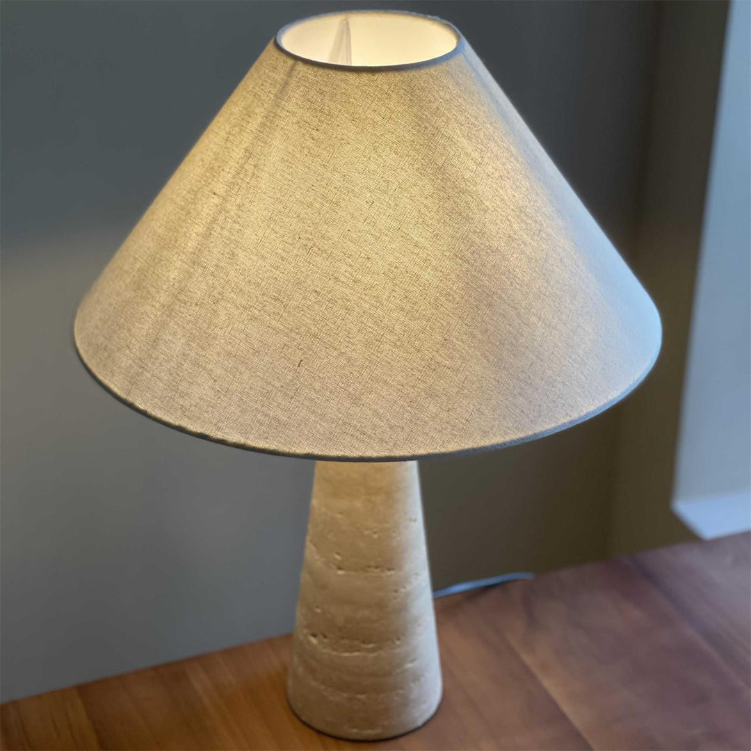 Lulu Tischlampe aus Travertin