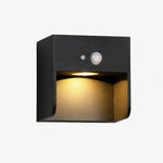 Cargar imagen en el visor de la Galería, Style B black box outdoor wall lamp on white background