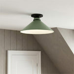 Cargar imagen en el visor de la Galería, Aurenza Modern Industrial Flush Mount: Elegante lámpara de techo para interiores residenciales