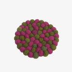 Cargar imagen en el visor de la Galería, Berry olive handmade felt ball coaster
