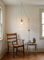 Bild in Gallery-Viewer laden, Brass And Clear Glass Plug-In Pendant