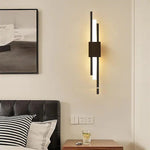Bild in Gallery-Viewer laden, LuminArt - Stilvolle Schwarz/Gold LED-Leuchte