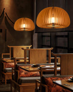 Bild in Gallery-Viewer laden, Rounded Wood Slat Swag Pendant Light