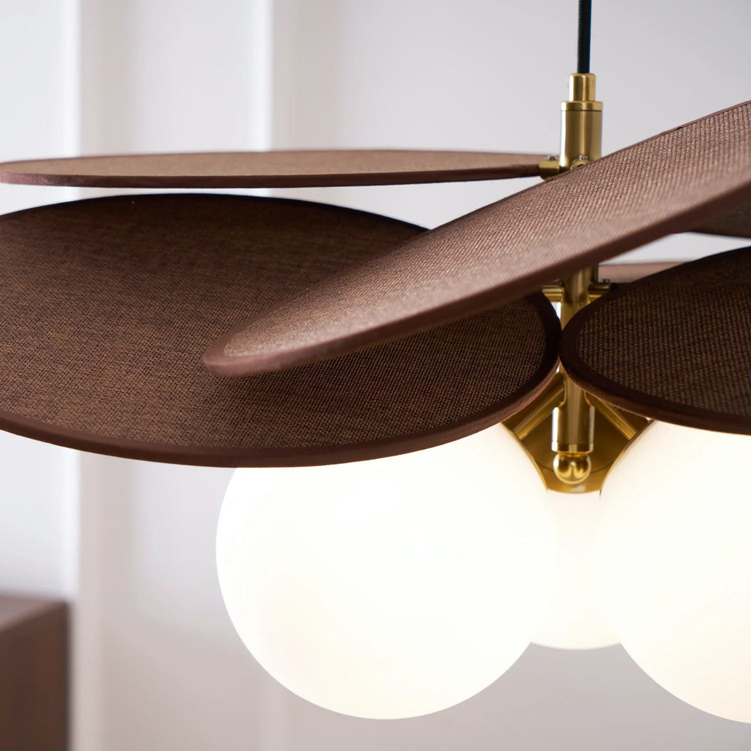 Lustre Orrise à pétales en étages - Métal moderne et tissu pour salons et salles à manger