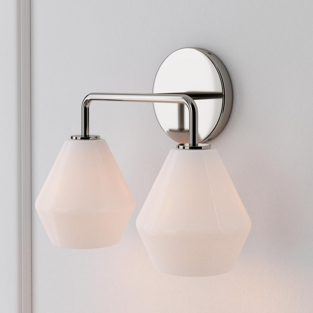 Aplique de tocador de vidrio Merin: iluminación con pantallas de vidrio dobles y triples