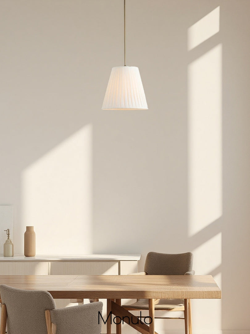Lámpara colgante plisada de tela Luvora: elegante lámpara colgante de latón para comedor