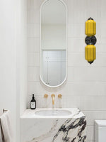 Cargar imagen en el visor de la Galería, Aplique de pared horizontal Eloise de cristal vintage americano con forma de farol
