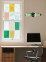 Cargar imagen en el visor de la Galería, Aplique de pared horizontal Eloise de cristal vintage americano con forma de farol
