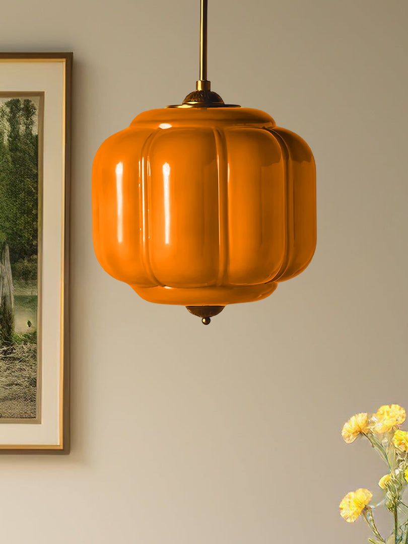 Amerikanisches Vintage Cream Glass Shade Shaped Eloise Kronleuchter