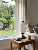 Charger l'image dans la visionneuse de galerie, Lampe de table Eloise en verre vintage