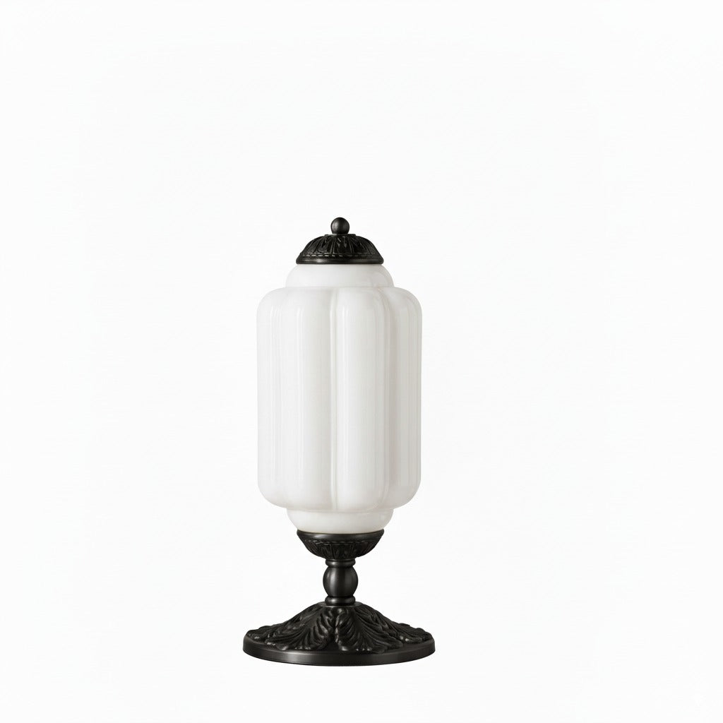 Eloise Muschelschalen-Glasschirm Vintage-inspirierte Tischlampe für Schlafzimmer und Wohnzimmer Akzentbeleuchtung