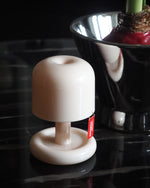 Cargar imagen en el visor de la Galería, Lámpara de mesa Mini Nessino (batería incorporada)
