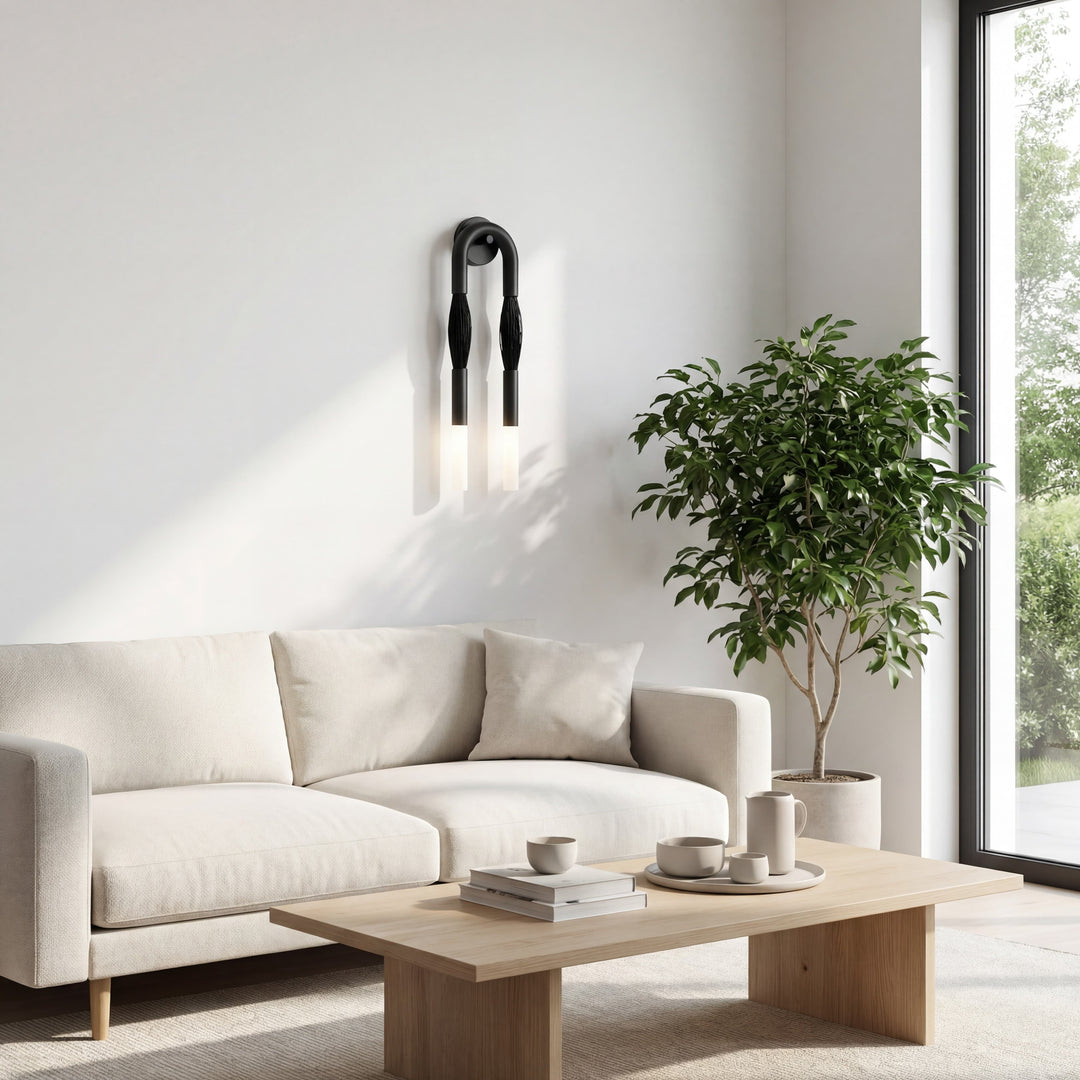 Applique murale minimaliste à bras courbé Strandia - Lumière d’accent style Japandi pour couloir