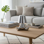 Bild in Gallery-Viewer laden, Aurabrova Wiederaufladbare Tischlampe in Menschenform – Moderne Aluminiumlampe für das Wohnzimmer