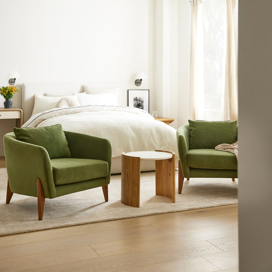 Aplique de pared Diora: moderna lámpara de latón con elegante pantalla