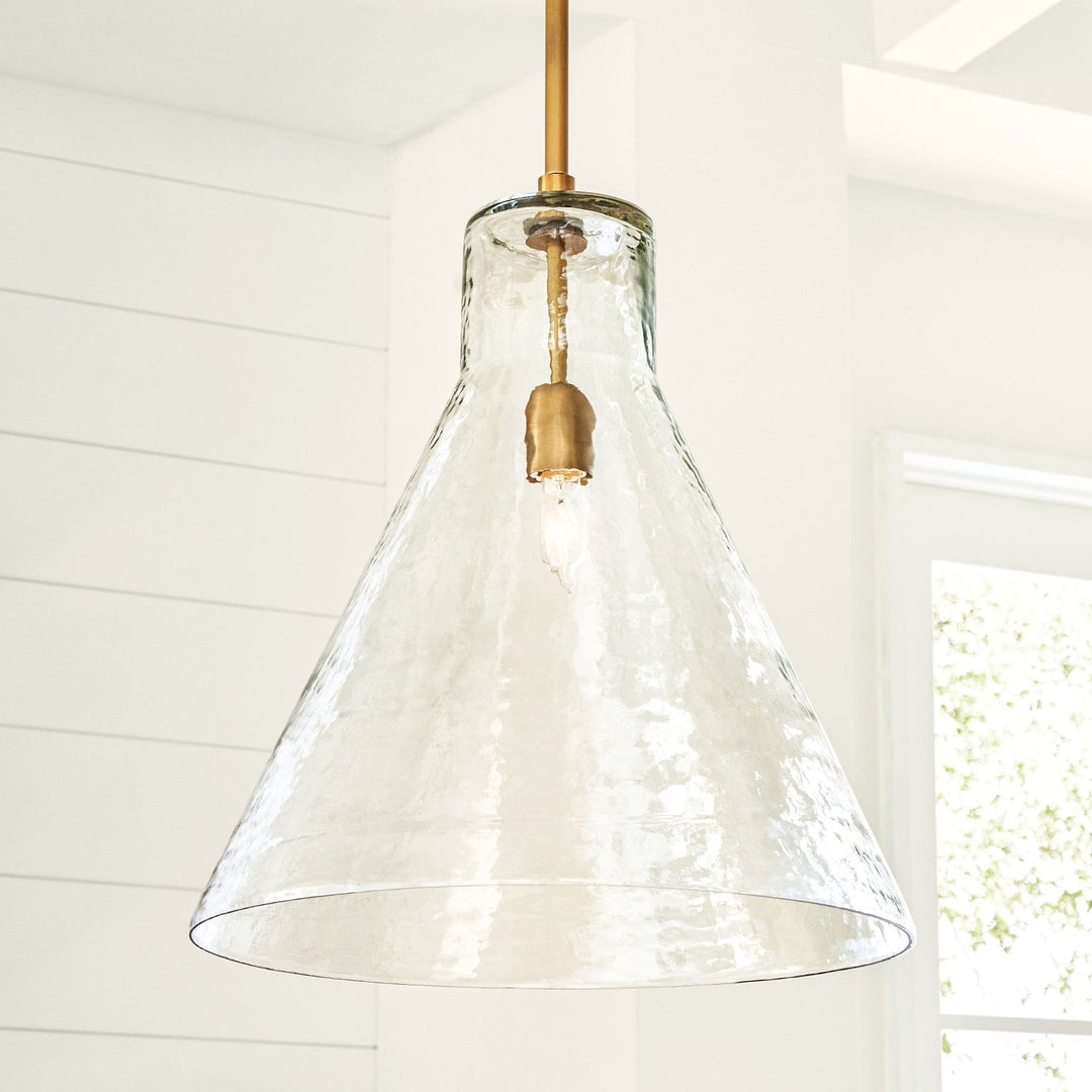 Colección de lámparas colgantes de cristal Glavira: vidrio reciclado para la cocina