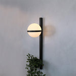 Charger l'image dans la visionneuse de galerie, Applique murale minimaliste à abat-jour globe pour espaces intérieurs et extérieurs