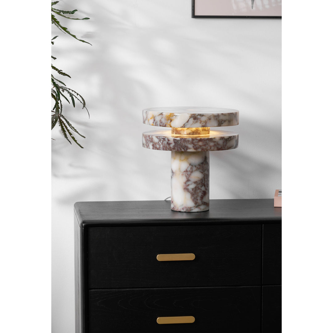 Moderne skulpturale Tischlampe mit zylindrischem Sockeldesign für Schlafzimmer-Nachttisch und Wohnzimmer