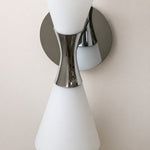 Cargar imagen en el visor de la Galería, Round chrome wall plate and double shade structure detail