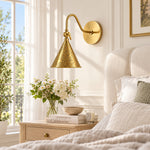 Cargar imagen en el visor de la Galería, Bed wall, brass-finish cone, lights off