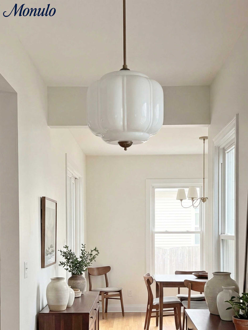 American Vintage Cremeglas-Schirm geformt Eloise Kronleuchter