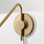 Cargar imagen en el visor de la Galería, Aplique enchufable Diora con pantalla de lino - Brazo ajustable en bronce champán
