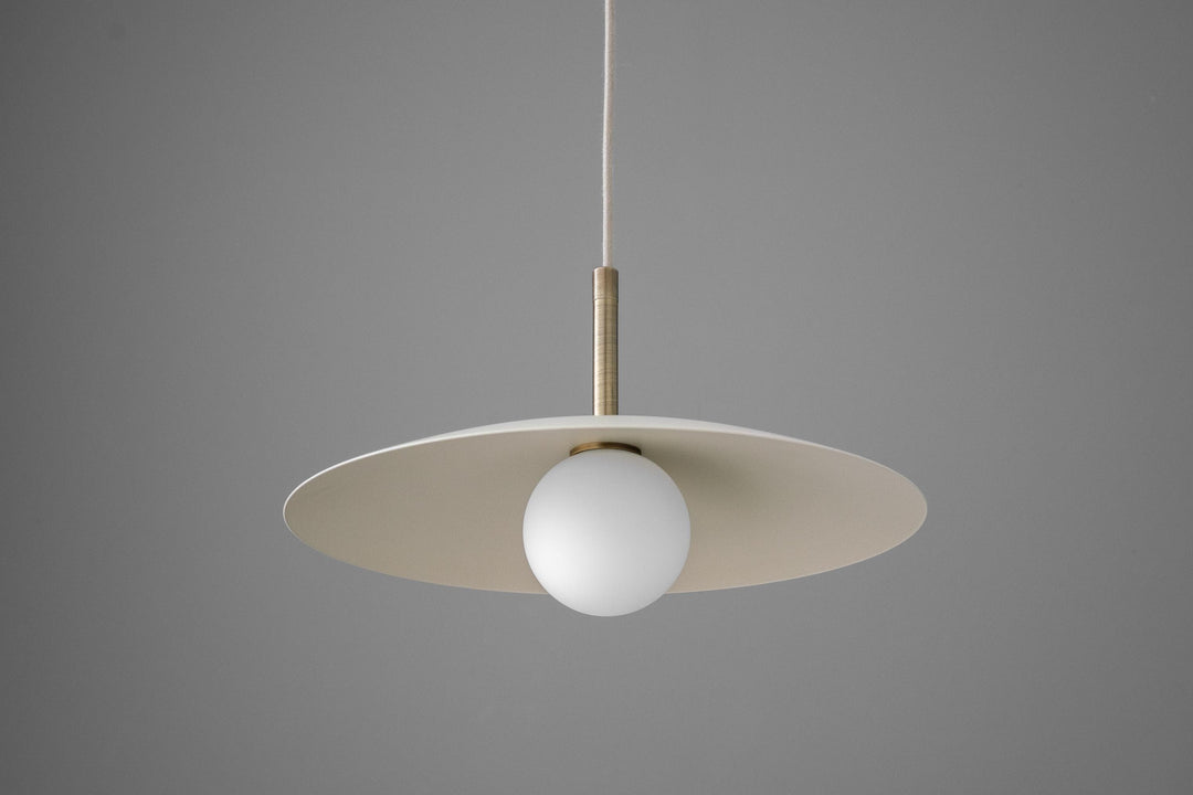 Suspension minimaliste Curva Metal Disc Line – Luminaire suspendu de style moderne pour la maison et les espaces commerciaux