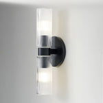 Charger l&#39;image dans la visionneuse de galerie, Applique murale Rivora en tube de verre strié – Luminaire double tube en laiton cannelé
